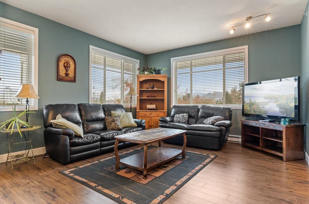 217 46262 FIRST AVENUE, Chilliwack BC V2P 0C3, Chilliwack BC — Residential for Sale - Photo 2
