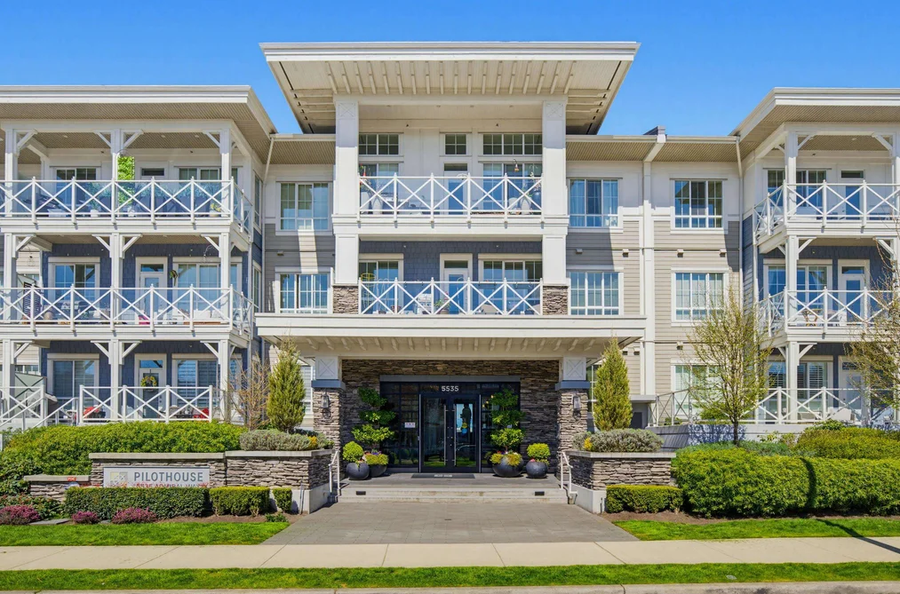 Condo for sale at 217 5535 Admiral Way Delta British Columbia - MLS: R3116326