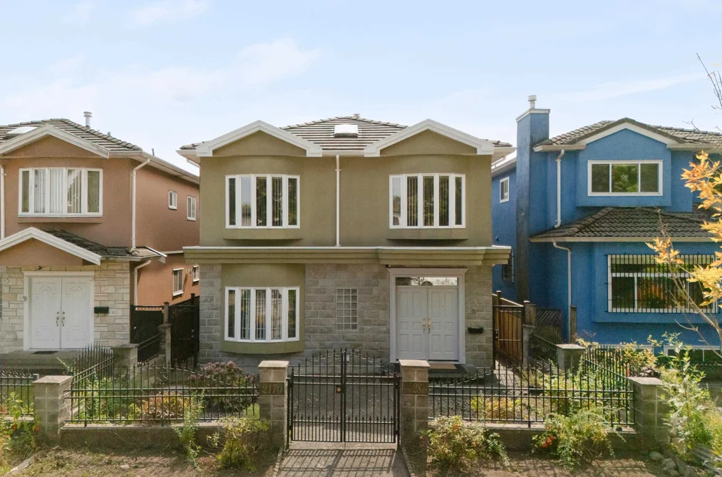 House for sale at 2170 E 28th Avenue Vancouver British Columbia - MLS: R3158656