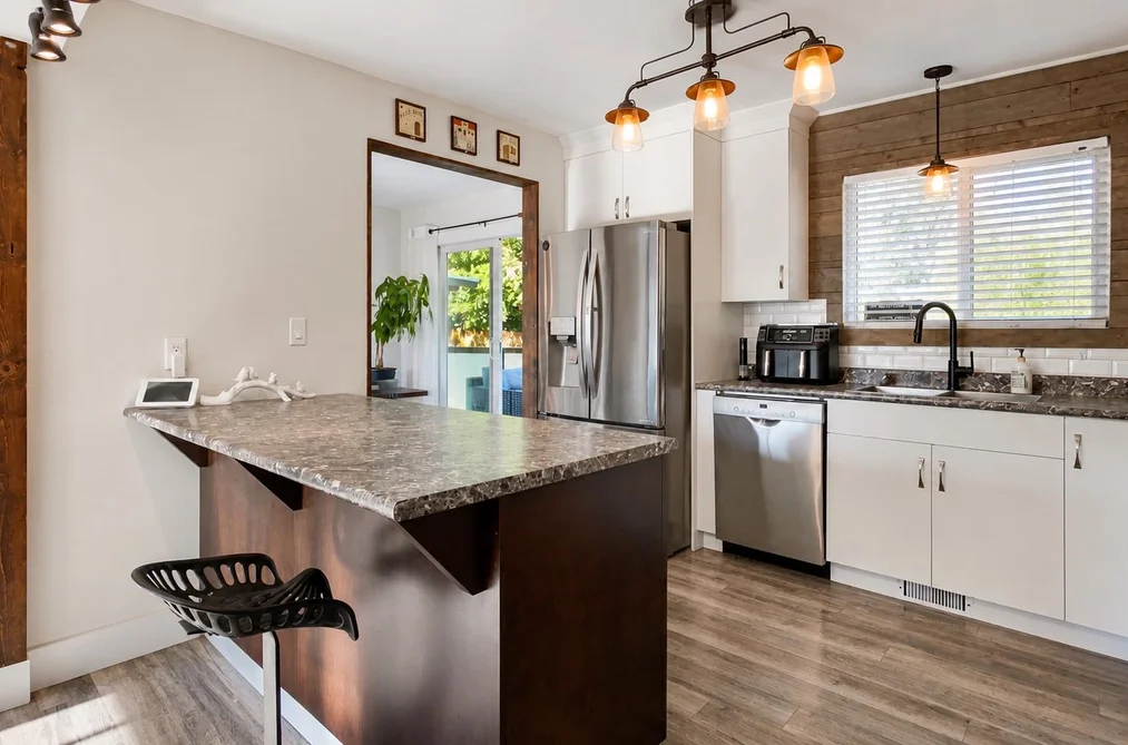 2170 MOSS CRESCENT, Abbotsford BC V2S 4Y6, Abbotsford BC — Residential for Sale — Photo 5 of 40
