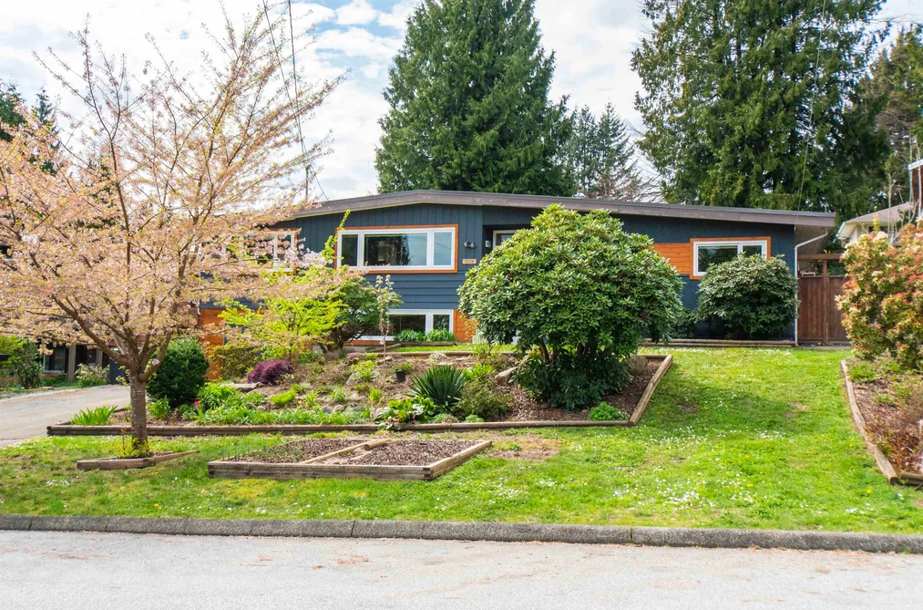 House for sale at 2175 Greylynn Crescent North Vancouver British Columbia - MLS: R3125511