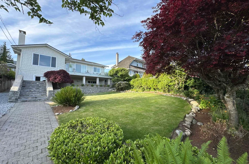 House for sale at 2175 Lawson Avenue West Vancouver British Columbia - MLS: R3102464