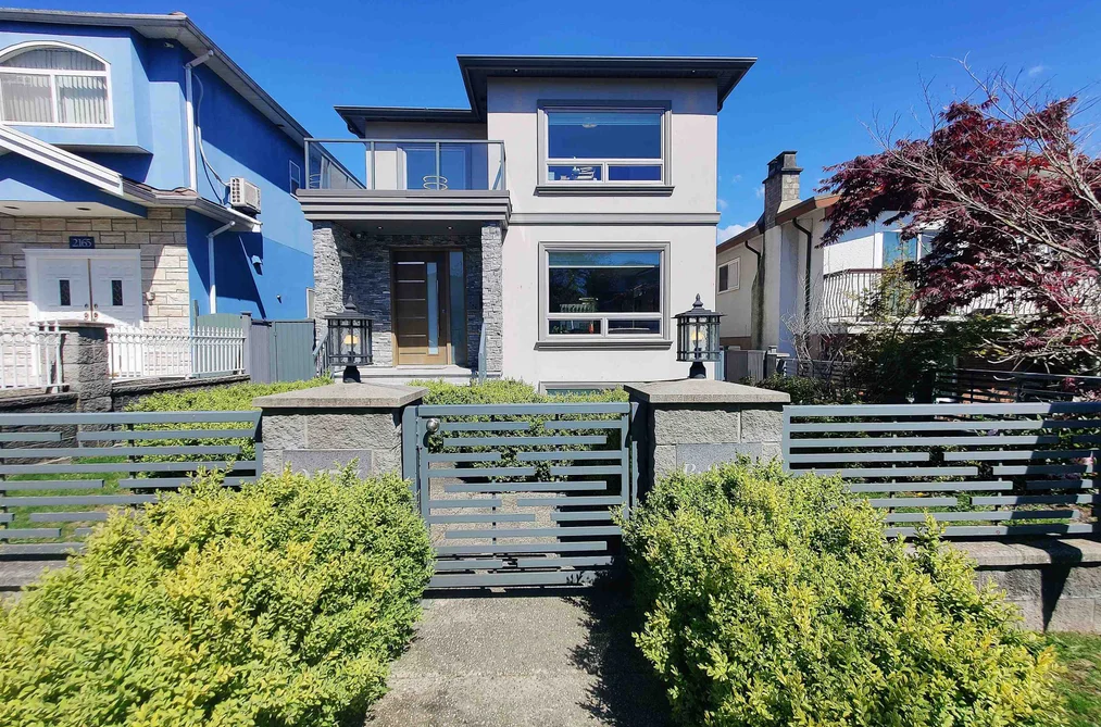 House for sale at 2177 E 40th Avenue Vancouver British Columbia - MLS: R3110502