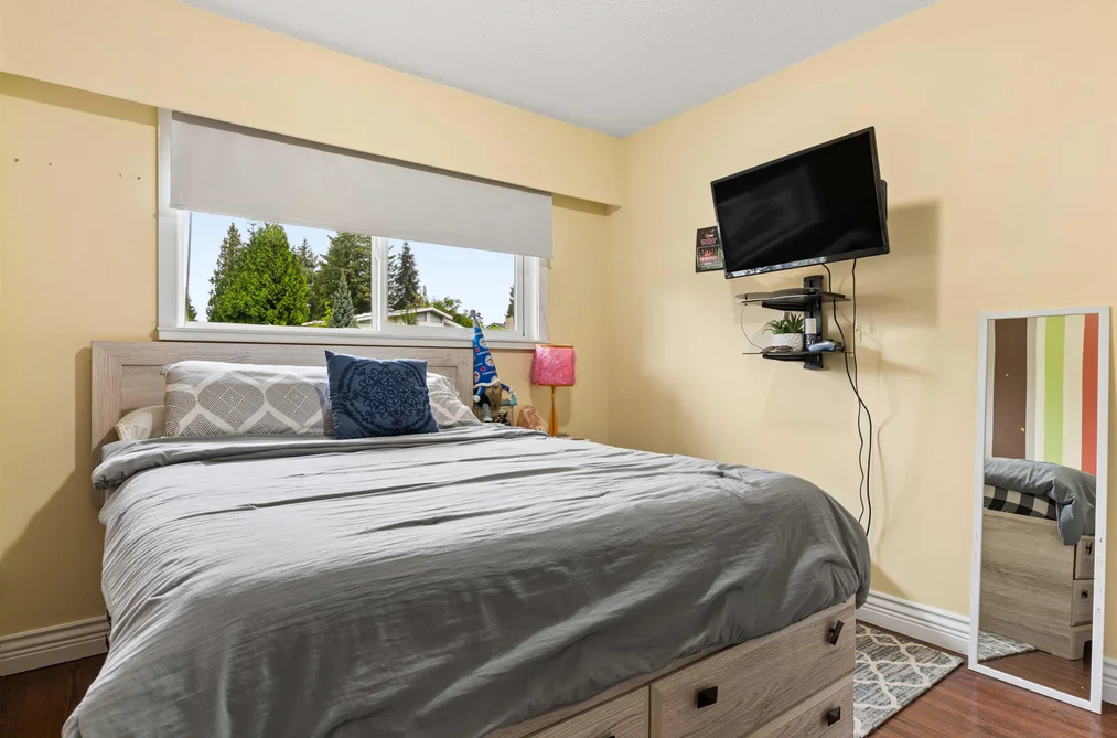 21796 Donovan Avenue, Maple Ridge, BC - House for Sale - Photo 13 of 29 21796 Donovan Avenue, Maple Ridge, BC - House for Sale - Photo 13 of 29