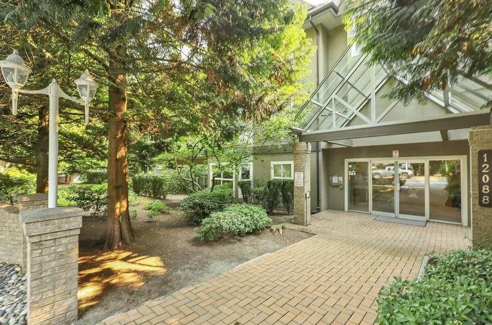 Condo for sale at 218 12088 66 Avenue Surrey British Columbia - MLS: R3154139