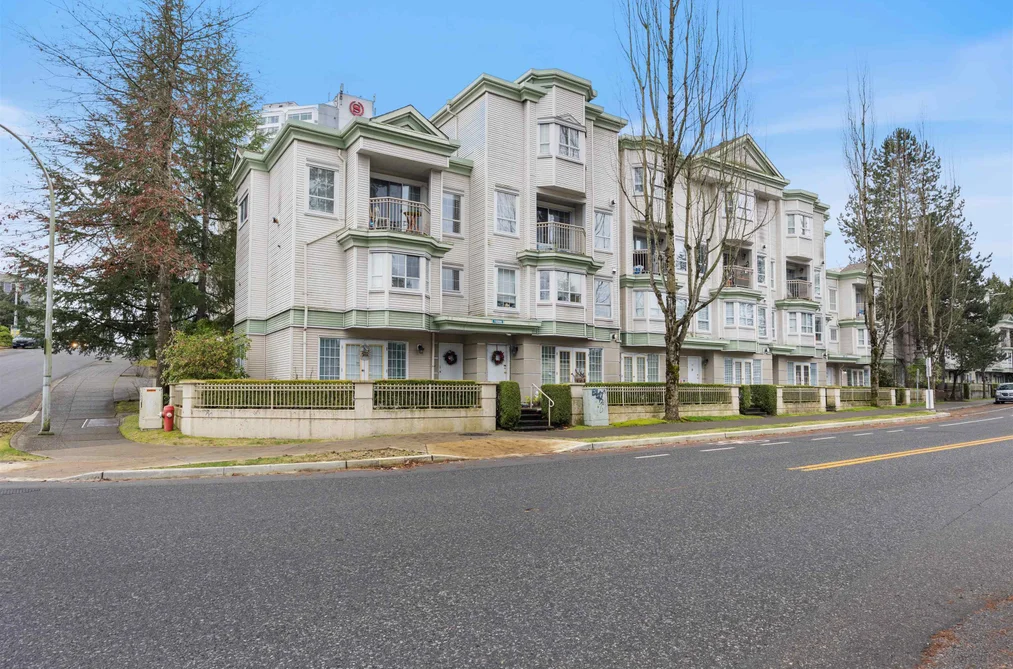 Condo for sale at 218 15268 105 Avenue Surrey British Columbia - MLS: R3076978