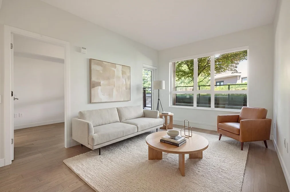 Condo for sale at 218 3220 Connaught Crescent North Vancouver British Columbia - MLS: R3137546