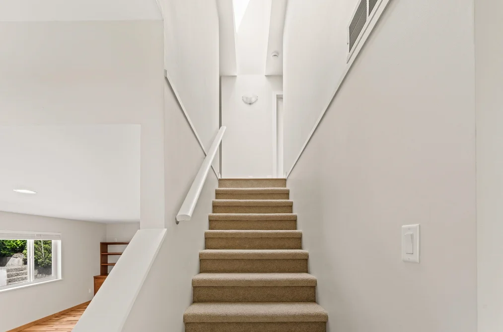 218 MUNDY STREET, Coquitlam BC V3K 5M3, Coquitlam BC — Residential for Sale - Photo 3