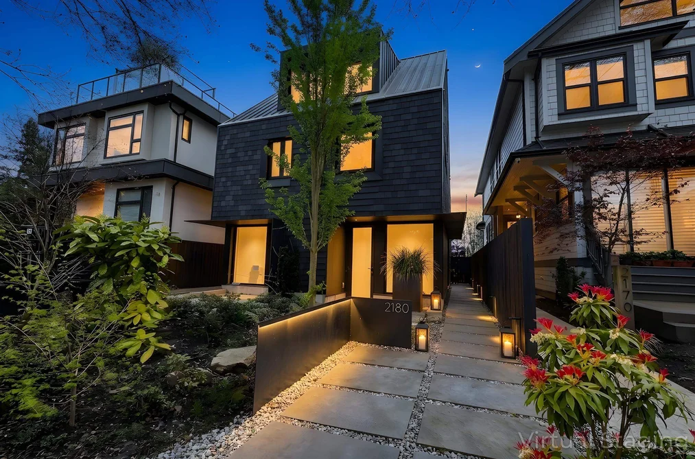 Half Duplex for sale at 2180 E 13th Avenue Vancouver British Columbia - MLS: R3111496