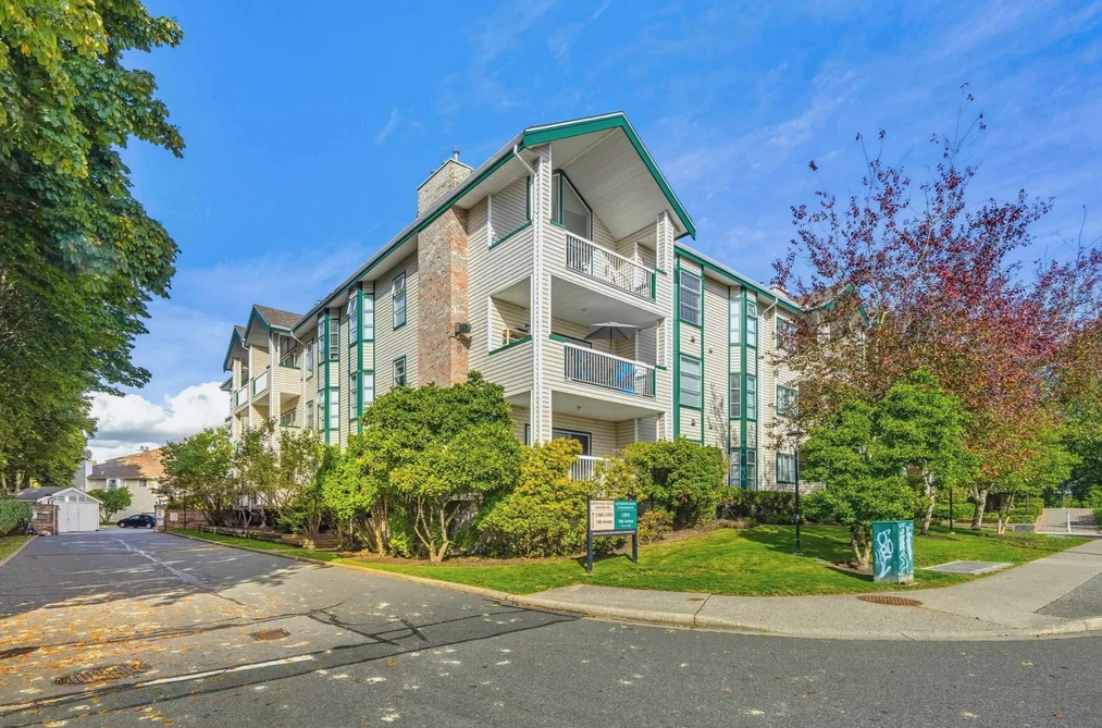 Condo for sale at 219 13911 70 Avenue Surrey British Columbia - MLS: R3154268