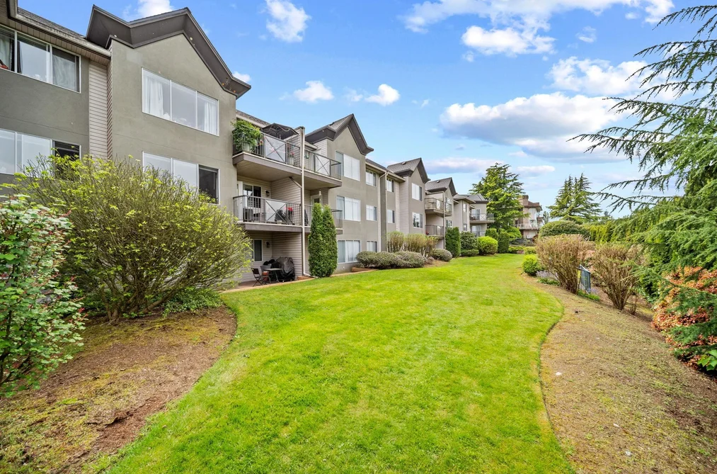 219 32725 GEORGE FERGUSON WAY, Abbotsford BC V2T 5M5, Abbotsford BC — Residential for Sale - Photo 2