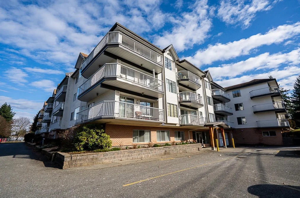 Condo for sale at 219 33535 King Road Abbotsford British Columbia - MLS: R3094445