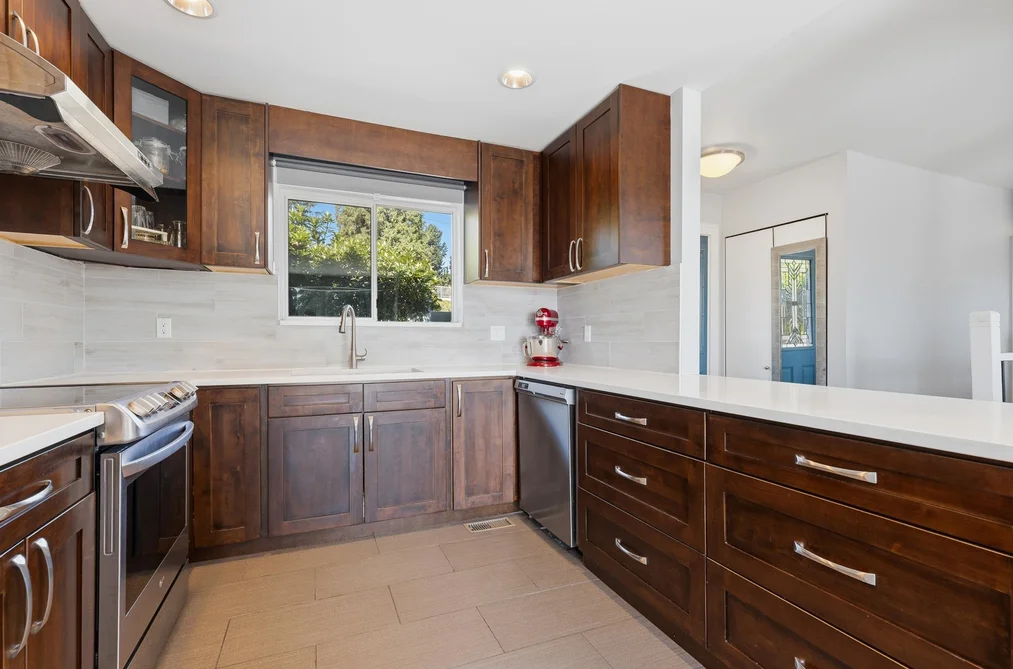 2190 HILLSIDE AVENUE, Coquitlam BC V3K 1L2, Coquitlam BC — Residential for Sale — Photo 7 of 40