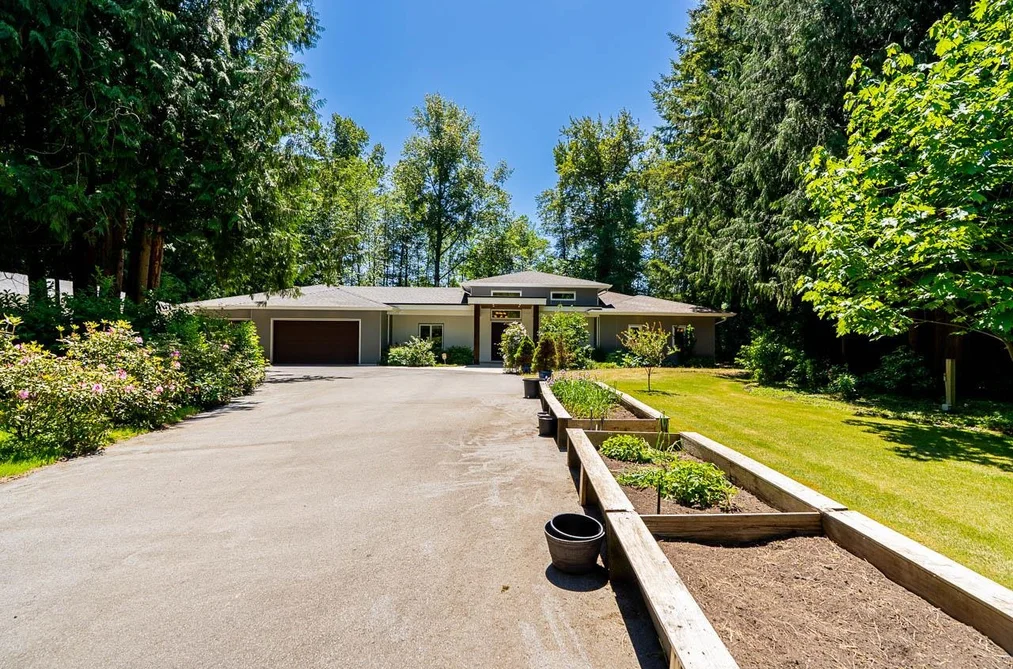 21924 6 Avenue, Langley, BC - House for Sale - Photo 3 of 40 21924 6 Avenue, Langley, BC - House for Sale - Photo 3 of 40