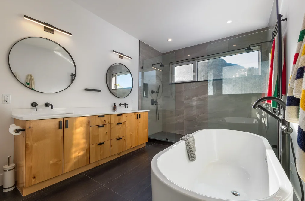 2193 CRUMPIT WOODS DRIVE, Squamish BC V8B 0T6, Squamish BC — Residential for Sale - Photo 3