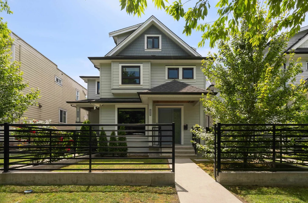 Townhouse for sale at 2196 E 19th Avenue Vancouver British Columbia - MLS: R3143446