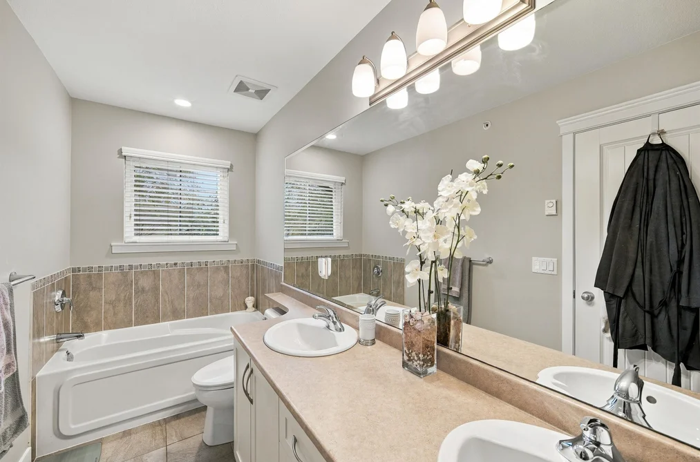 22-11282 Cottonwood Drive, Maple Ridge, BC - Townhouse for Sale - Photo 13 of 26 22-11282 Cottonwood Drive, Maple Ridge, BC - Townhouse for Sale - Photo 13 of 26