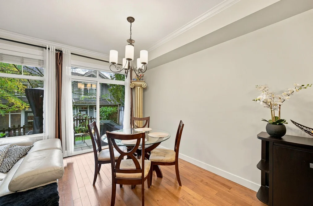 22-11282 Cottonwood Drive, Maple Ridge, BC - Townhouse for Sale - Photo 5 of 26 22-11282 Cottonwood Drive, Maple Ridge, BC - Townhouse for Sale - Photo 5 of 26