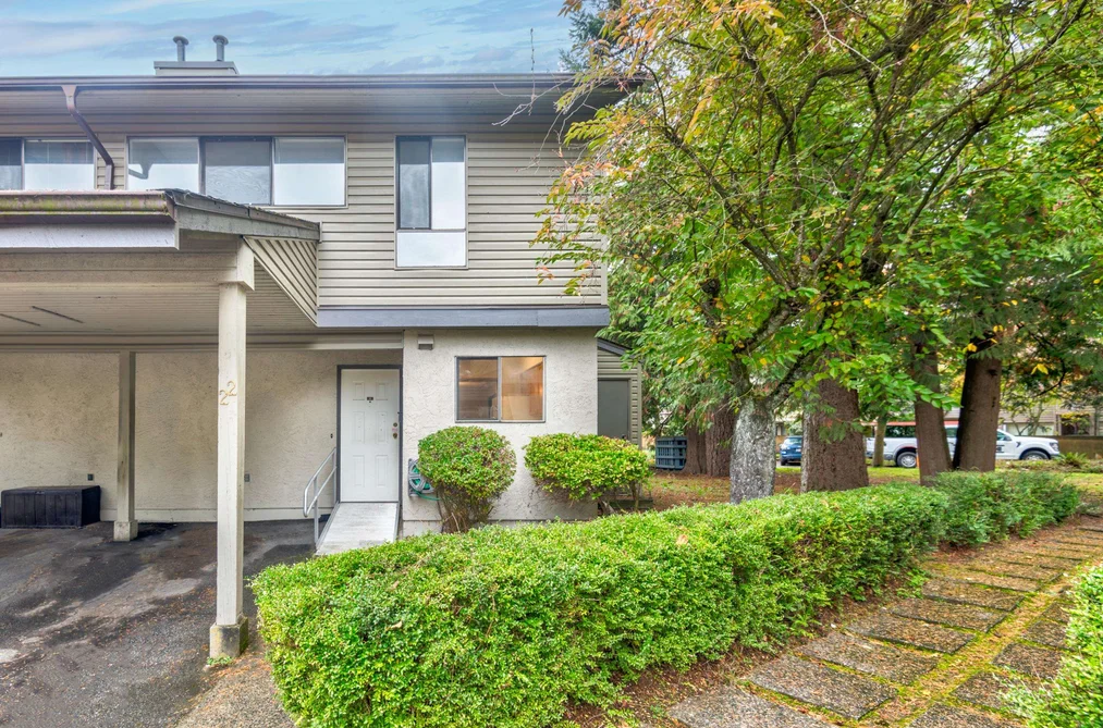 22-1174 Inlet Street, Coquitlam, BC - Townhouse for Sale - Photo 4 of 40 22-1174 Inlet Street, Coquitlam, BC - Townhouse for Sale - Photo 4 of 40