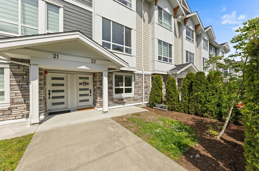 22 19753 55A AVENUE, Langley BC V3A 0J9, Langley BC — Residential for Sale - Photo 2
