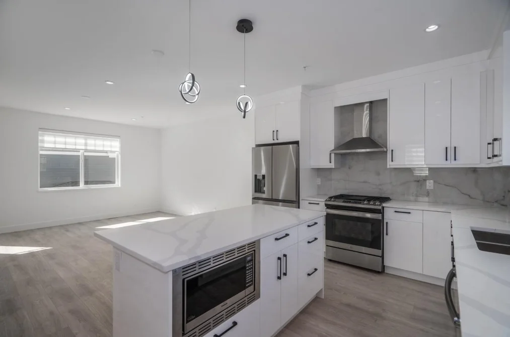 22-23108 Lougheed Highway, Maple Ridge, BC - Townhouse for Sale - Photo 10 of 19 22-23108 Lougheed Highway, Maple Ridge, BC - Townhouse for Sale - Photo 10 of 19