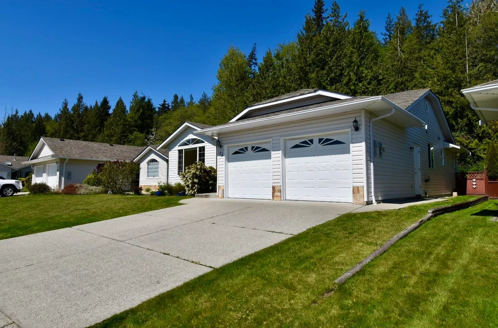 22 535 SHAW ROAD, Gibsons BC V0N 1V8, Gibsons BC — Residential for Sale - Photo 2