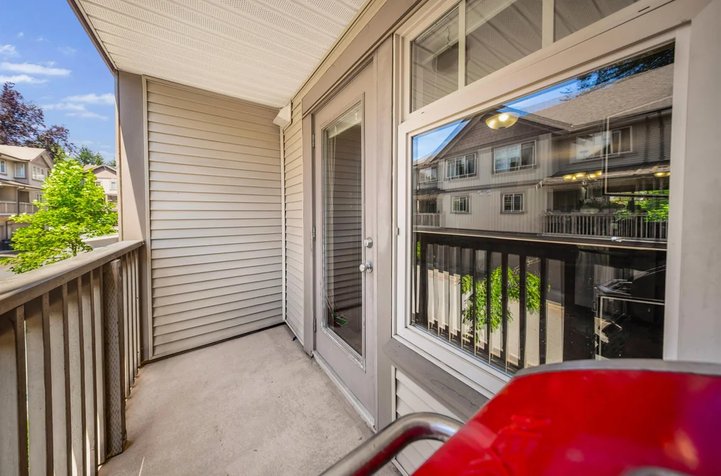 22-6238 192 Street, Surrey, BC - Townhouse for Sale - Photo 6 of 17 22-6238 192 Street, Surrey, BC - Townhouse for Sale - Photo 6 of 17