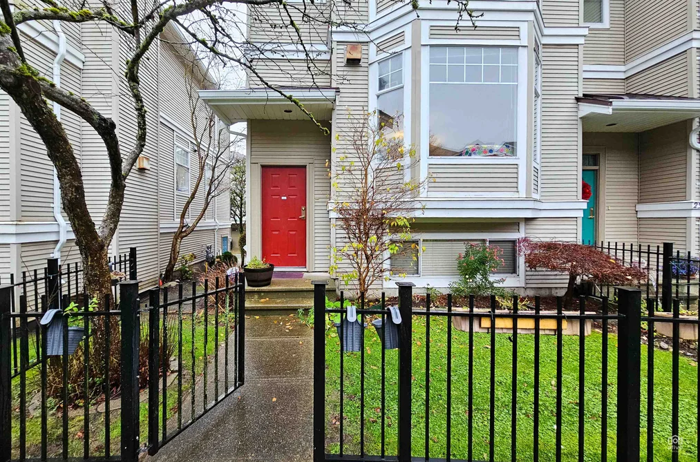 22 6518 121 STREET, Surrey BC V3W 1C4, Surrey BC — Residential for Sale - Photo 2