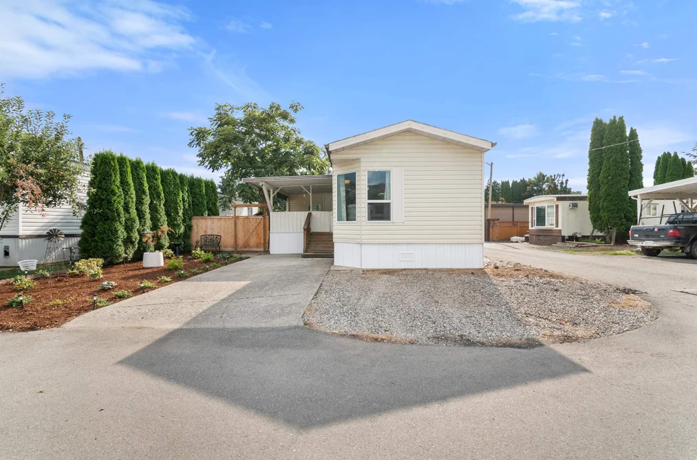 Manufactured Home for sale at 22 6900 Inkman Road Agassiz British Columbia - MLS: R3162310