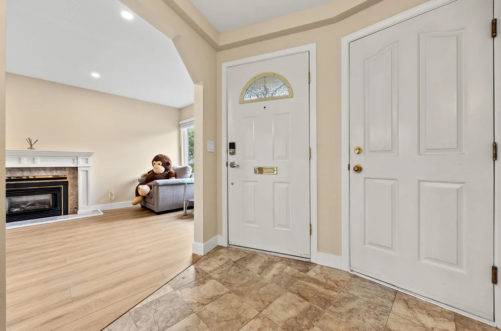22-9727 152B Street, Surrey, BC - Townhouse for Sale - Photo 5 of 33 22-9727 152B Street, Surrey, BC - Townhouse for Sale - Photo 5 of 33