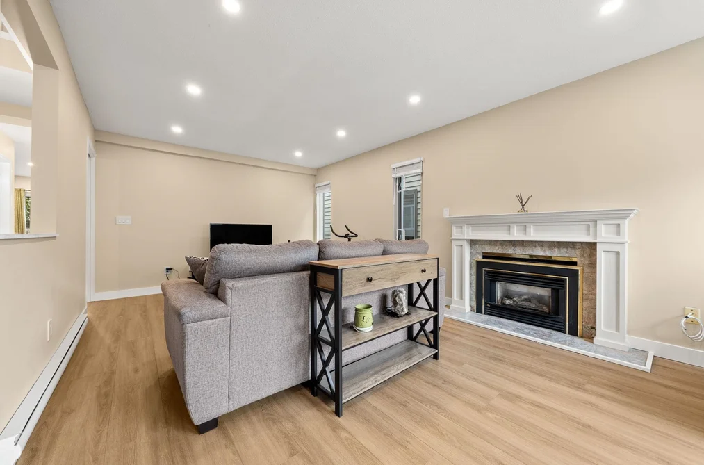 22-9727 152B Street, Surrey, BC - Townhouse for Sale - Photo 7 of 33 22-9727 152B Street, Surrey, BC - Townhouse for Sale - Photo 7 of 33