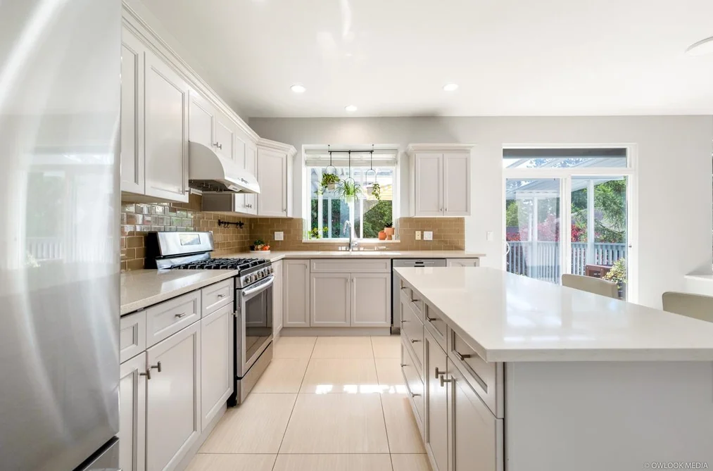 22 Maple Court, Port Moody, BC - MLS: R3164853 - Photo 6 22 Maple Court, Port Moody, BC - MLS: R3164853 - Photo 6