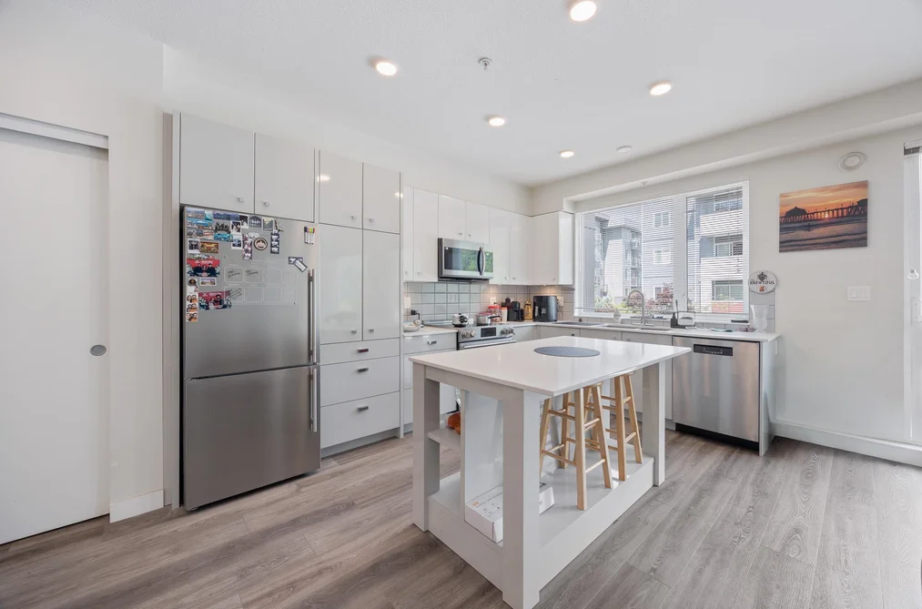 220 10838 WHALLEY BOULEVARD, Surrey BC V3R 0G8, Surrey BC — Residential for Sale — Photo 11 of 40
