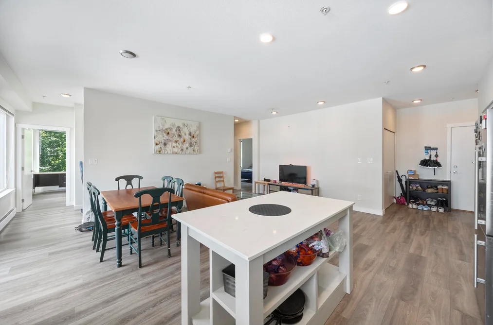 220 10838 WHALLEY BOULEVARD, Surrey BC V3R 0G8, Surrey BC — Residential for Sale — Photo 13 of 40