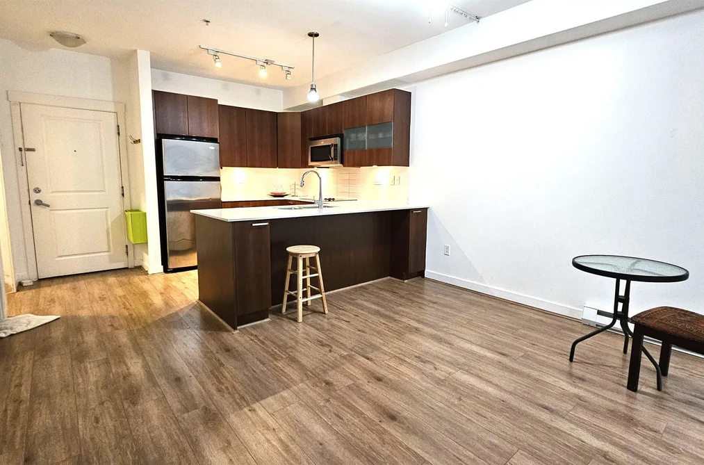 Condo for sale at 220 13321 102a Avenue Surrey British Columbia - MLS: R3153728