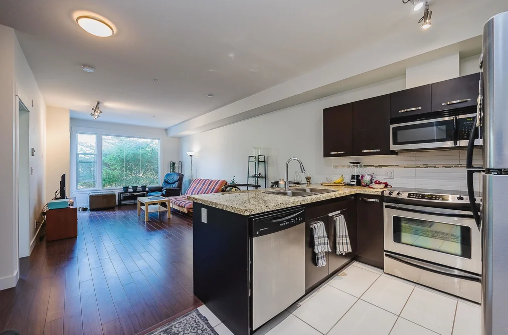 220 33539 HOLLAND AVENUE, Abbotsford BC V2S 0C6, Abbotsford BC — Residential for Sale - Photo 5