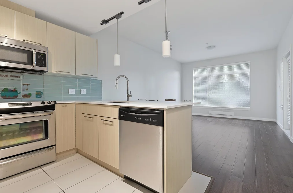 220 5248 GRIMMER STREET, Burnaby BC V5H 0E1, Burnaby BC — Residential for Sale - Photo 3