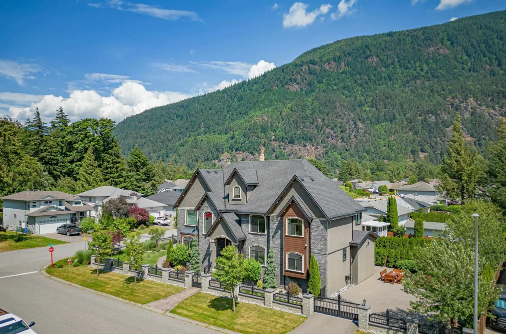 220 BALSAM AVENUE, Harrison Hot Springs BC V0M 1K0, Harrison Hot Springs BC — Residential for Sale - Photo 4