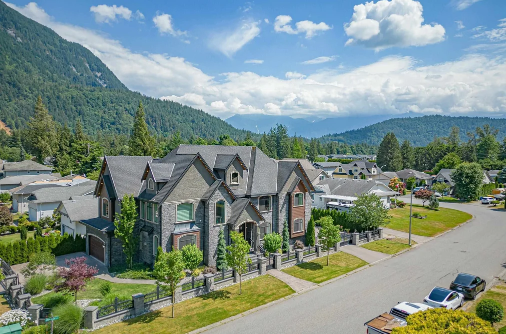 220 BALSAM AVENUE, Harrison Hot Springs BC V0M 1K0, Harrison Hot Springs BC — Residential for Sale - Photo 5
