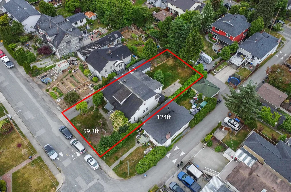 220 DEVOY STREET, New Westminster BC V3L 4E7, New Westminster BC — Residential for Sale - Photo 2