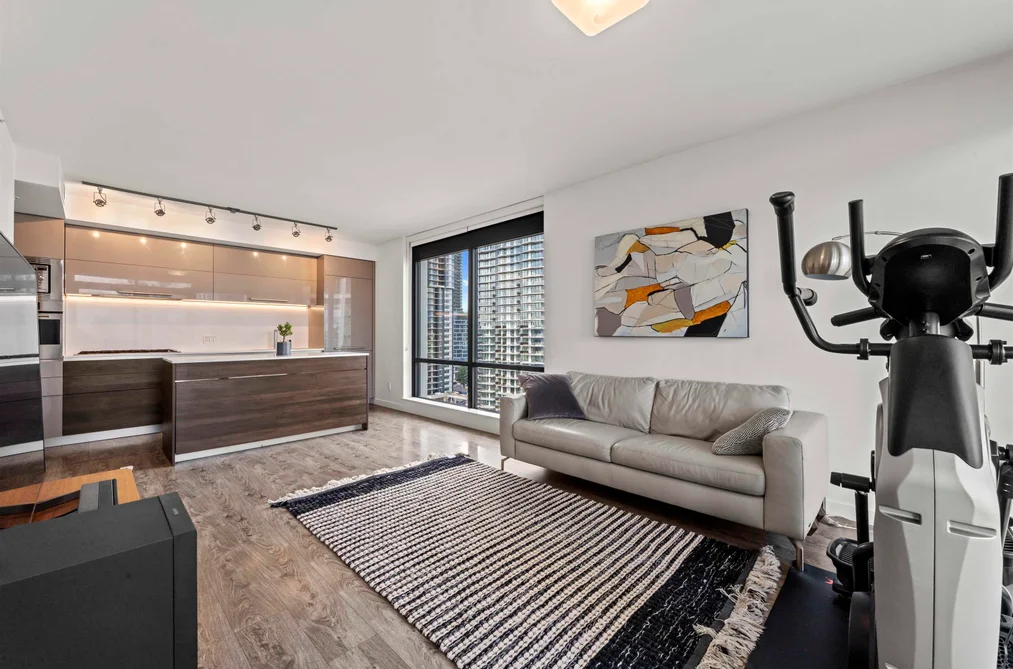 Condo for sale at 2201 2378 Alpha Avenue Burnaby British Columbia - MLS: R3168246