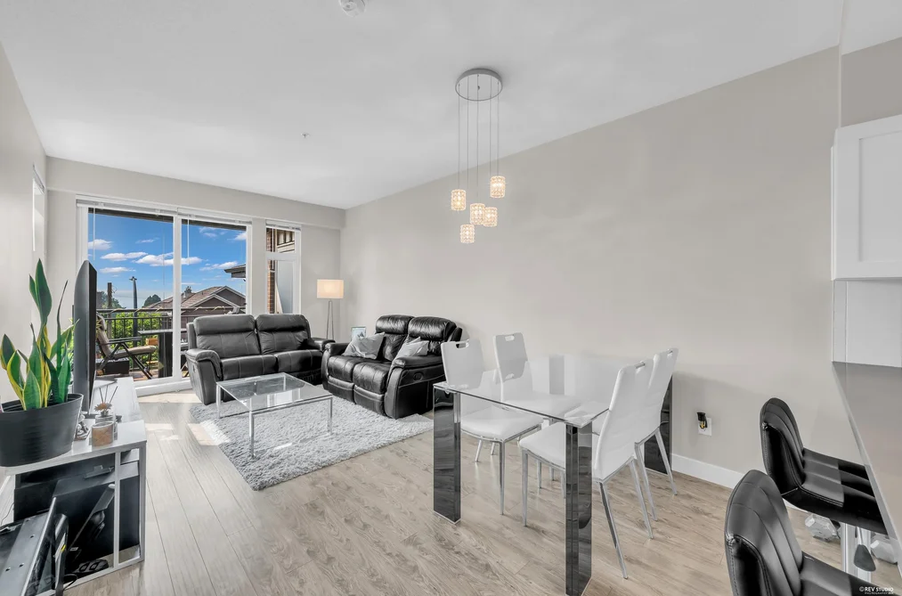 Condo for sale at 2201 963 Charland Avenue Coquitlam British Columbia - MLS: R3154257