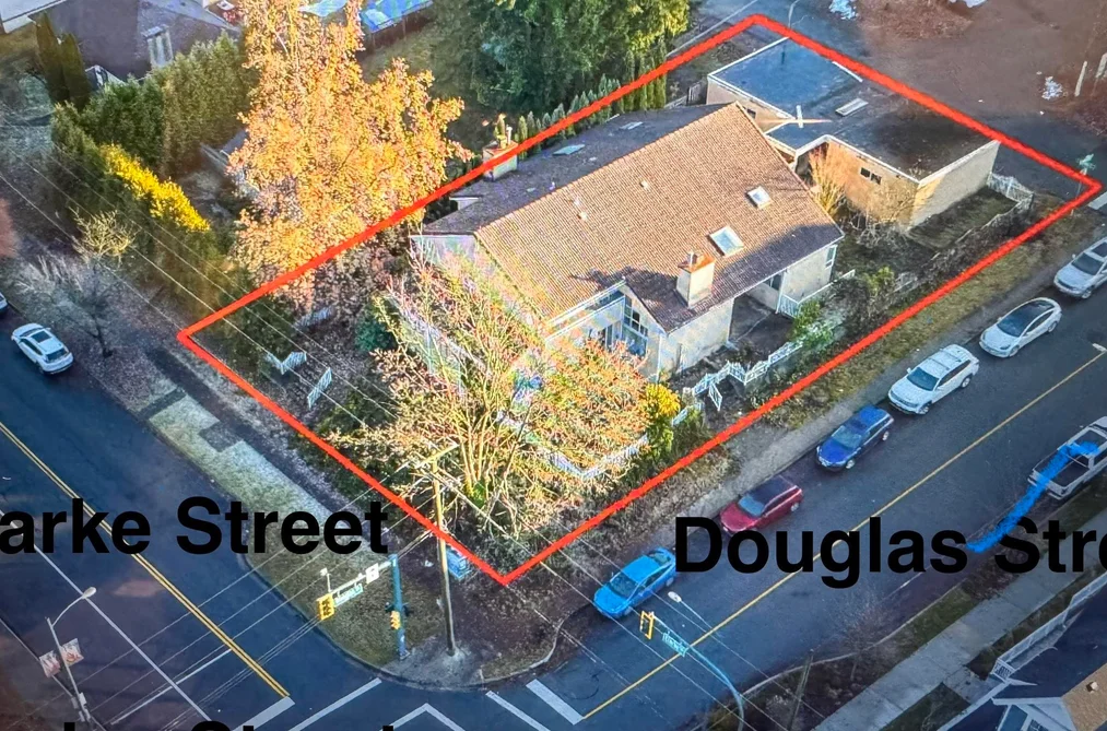Half Duplex for sale at 2201 Clarke Street Port Moody British Columbia - MLS: R3116369