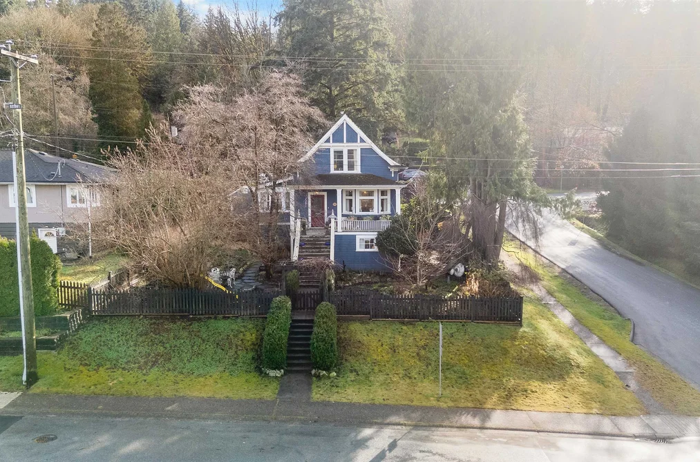 2201 ST GEORGE STREET, Port Moody BC V3H 2G1, Port Moody BC — Residential for Sale - Photo 2