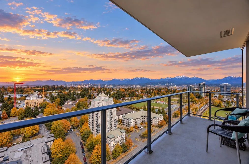 Condo for sale at 2202 13428 105 Avenue Surrey British Columbia - MLS: R3169595