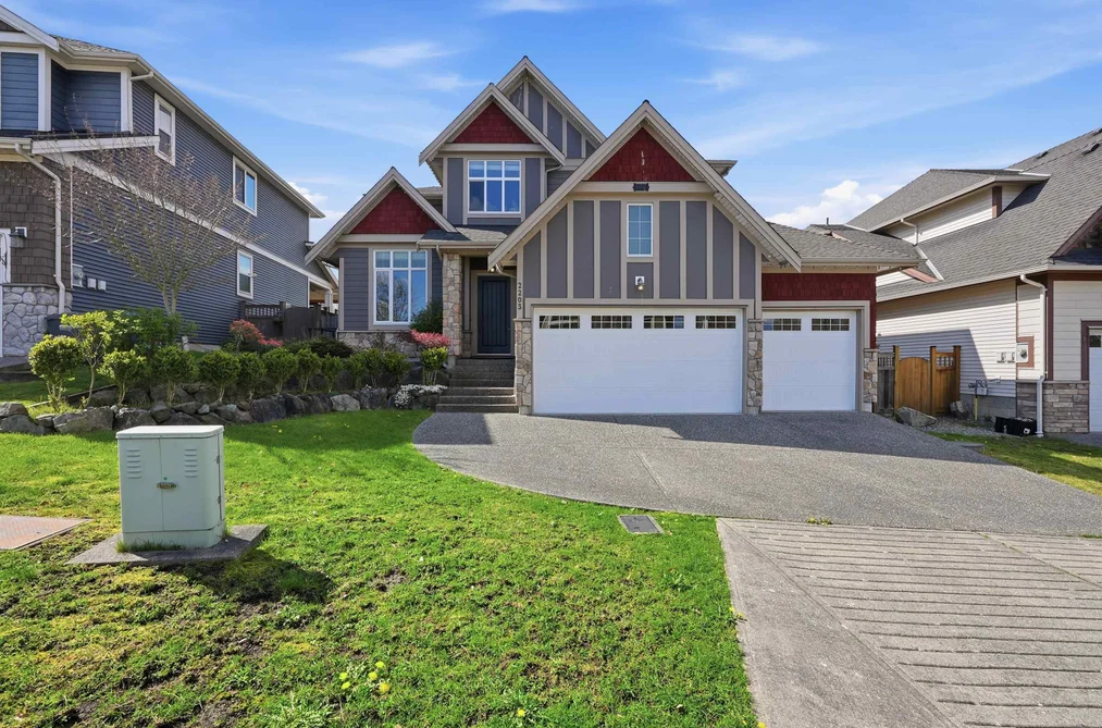 House for sale at 2203 Riesling Drive Abbotsford British Columbia - MLS: R3112048