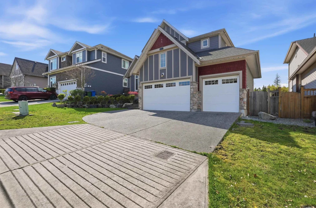 2203 RIESLING DRIVE, Abbotsford BC V4X 0A6, Abbotsford BC — Residential for Sale - Photo 3