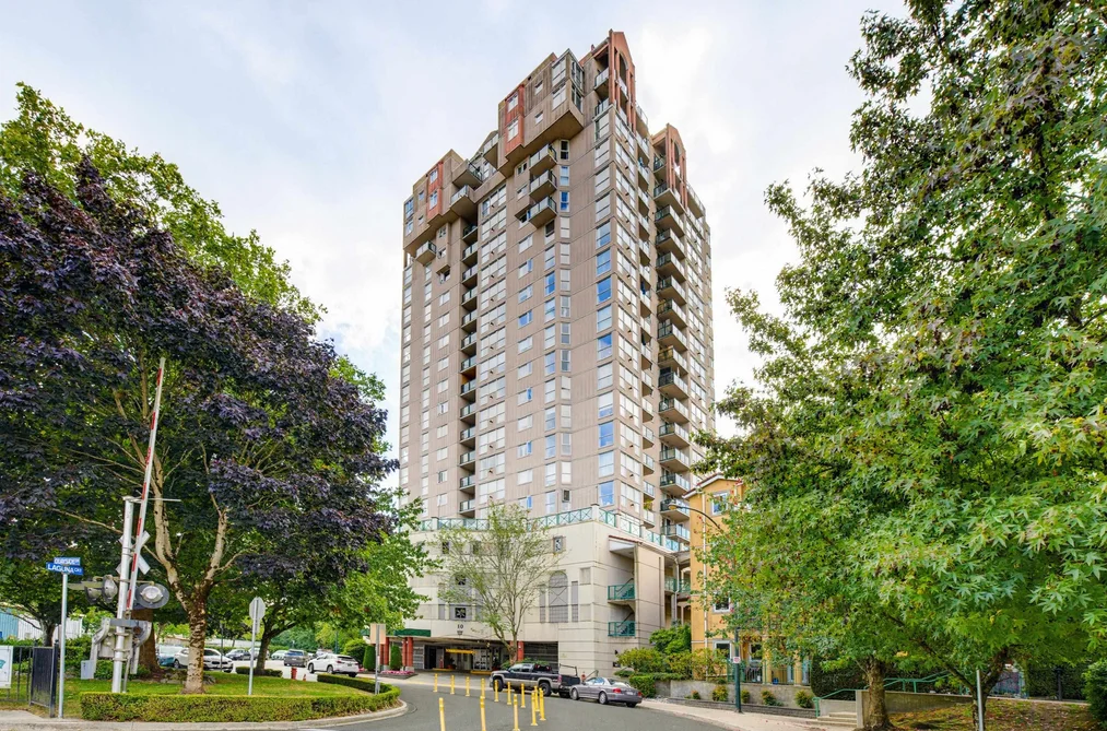 Condo for sale at 2205 10 Laguna Court New Westminster British Columbia - MLS: R3166202