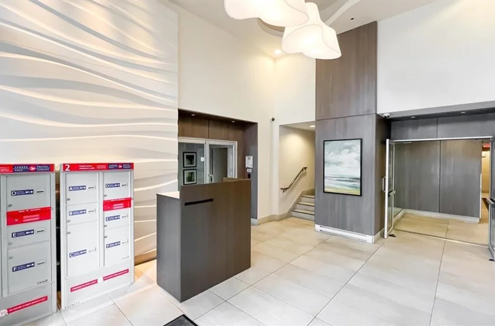 2205 13303 CENTRAL AVENUE, Surrey BC V3T 0K6, Surrey BC — Residential for Sale - Photo 2