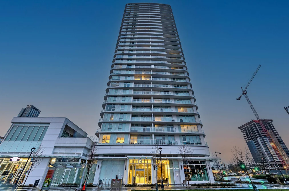Condo for sale at 2207 13685 102 Avenue Surrey British Columbia - MLS: R3116893